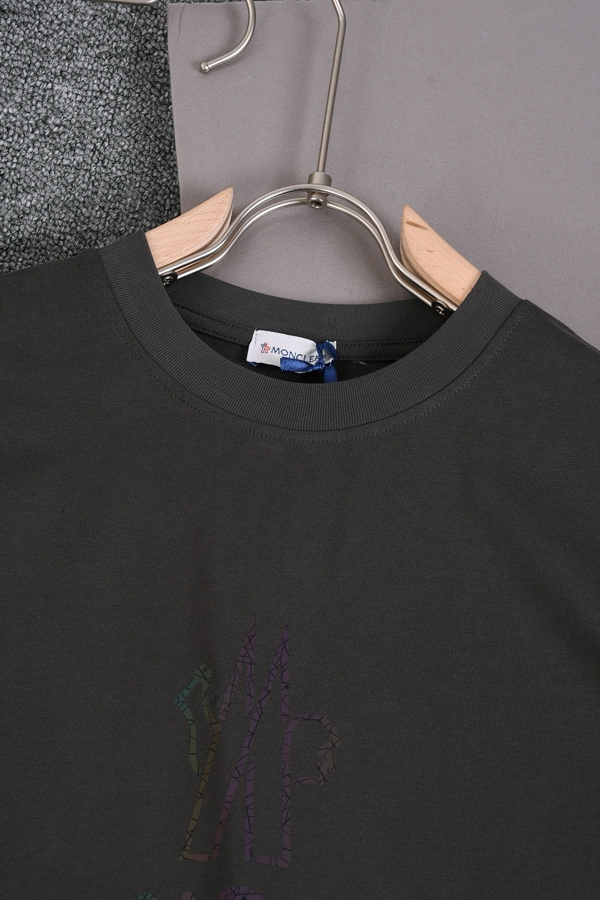 ブランドTシャツ背面デザイン